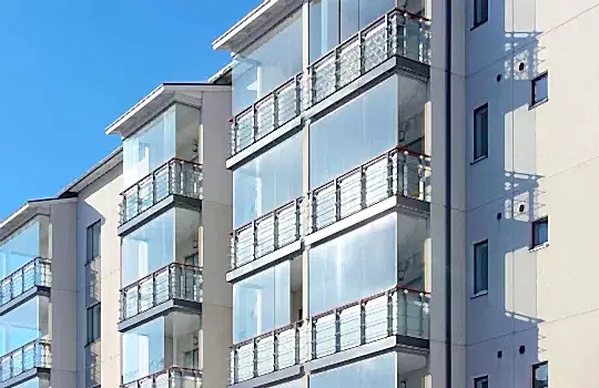 Cam Balkon