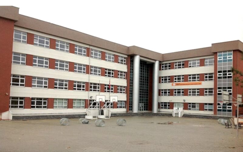 Medine Tayfur Sokmen Imam Hatip Lisesi Kartal 1