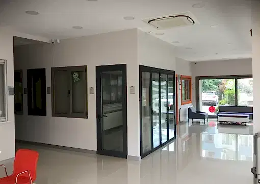 Showroom'a Gelin